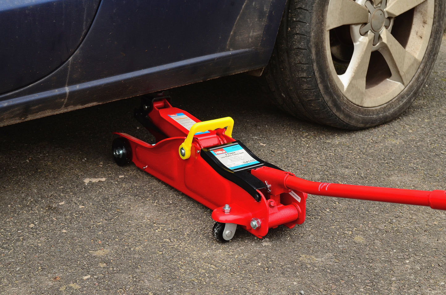 2 Tonne Low Profile Trolley Jack
