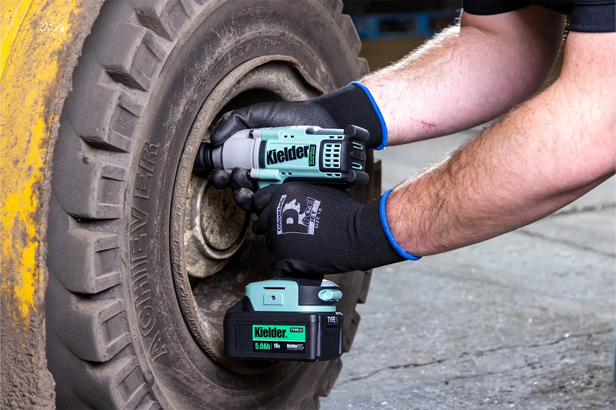 Pred Jet PU Gloves - Black-PUPL