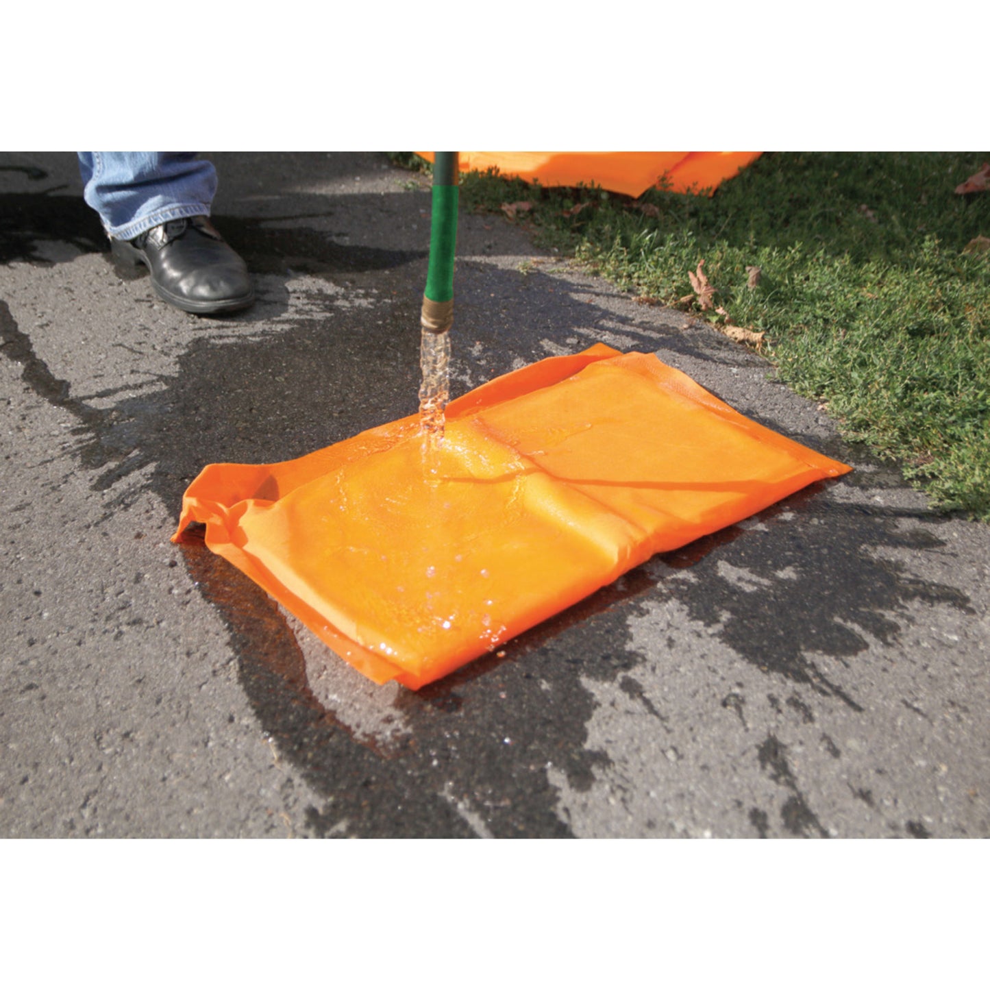 HydroPad Instant Sandbags – Water-Activated Flood Defence Barrier (PACK OF 6)