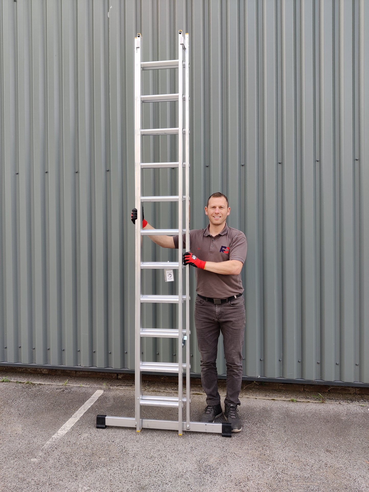 Aluminium Professional Extension Ladder - Double Section