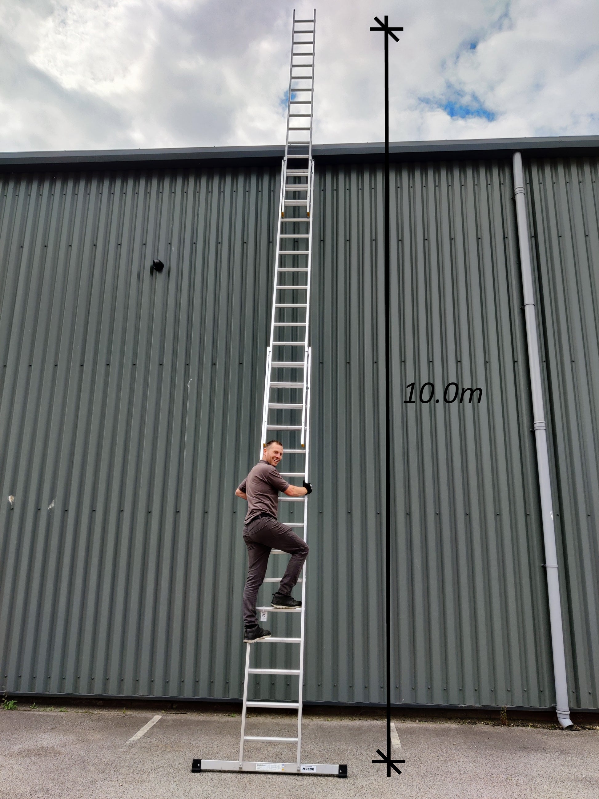 Aluminium Professional Extension Ladder - Triple Section