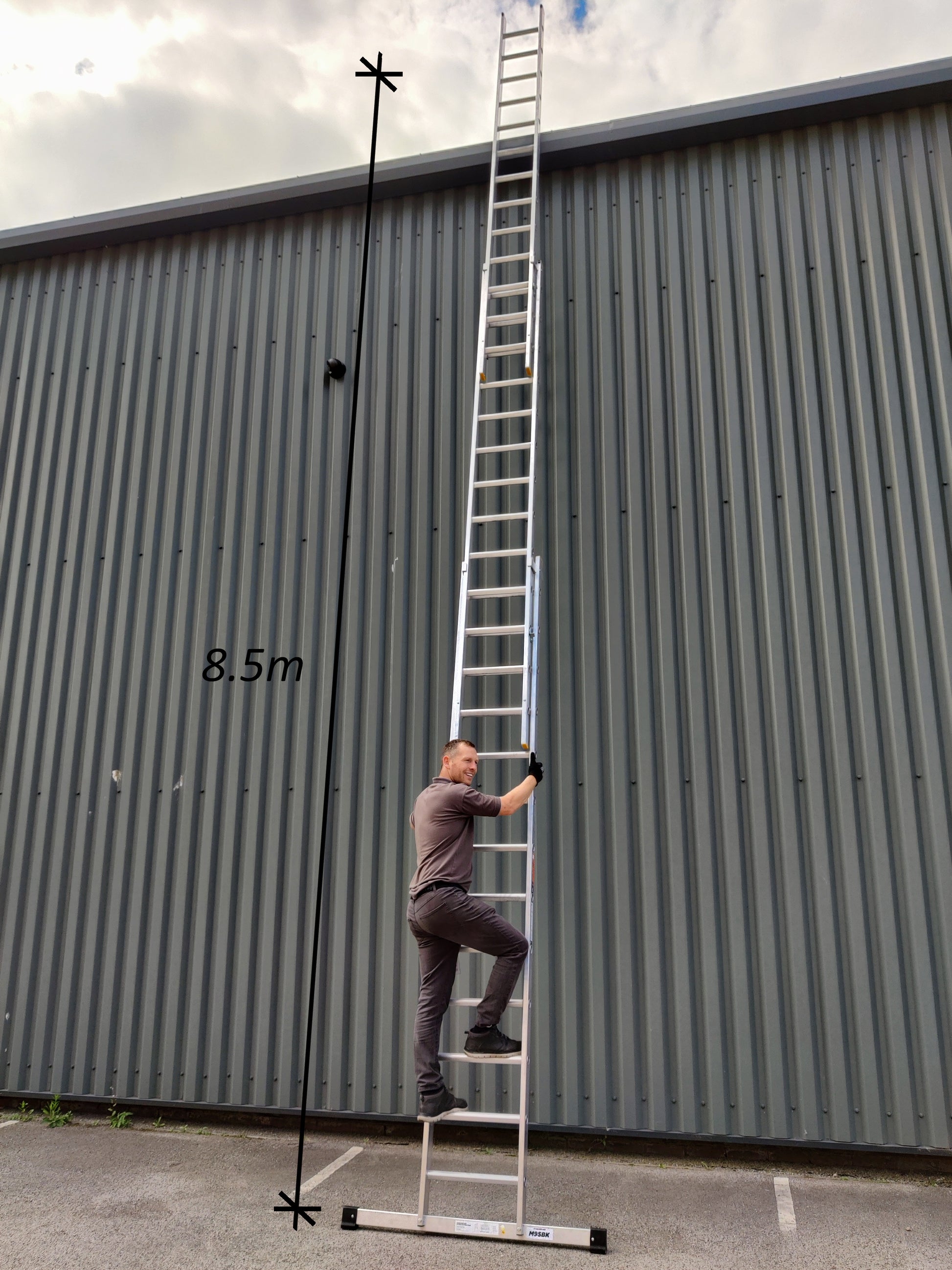 Aluminium Professional Extension Ladder - Triple Section