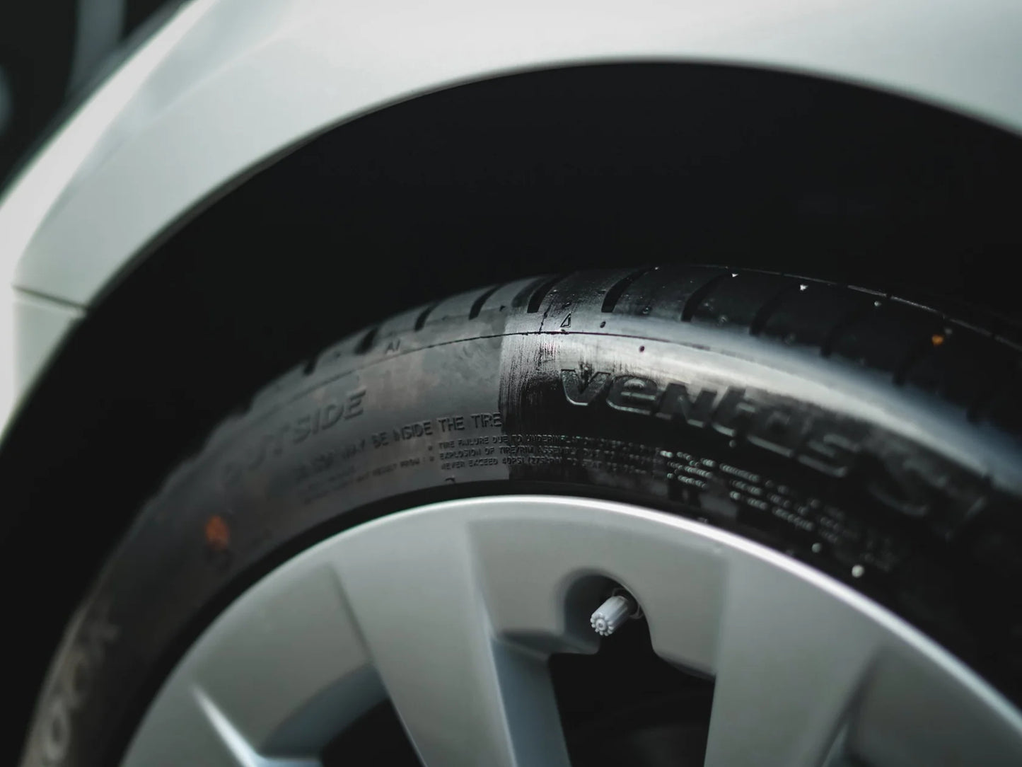 Tyre Paint Flexible Black Rubber Coating – 250ml & 5L